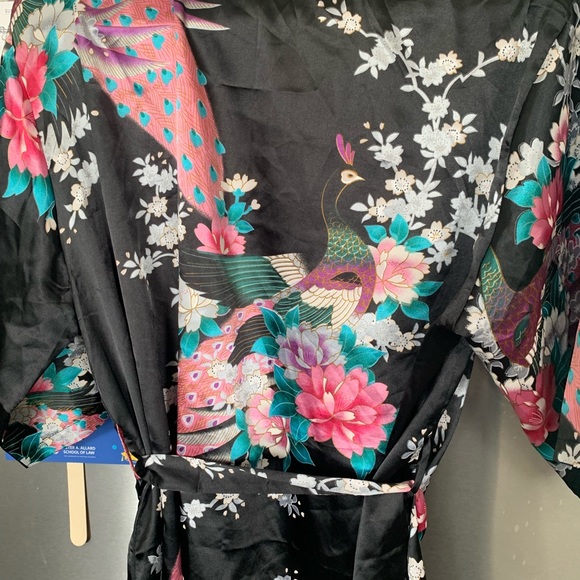 Kimono - Picture 2 of 5